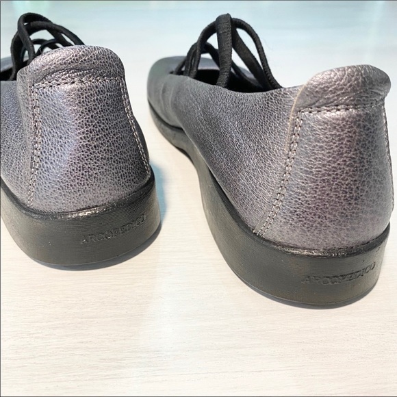 A’rcopedico Metallic Flats - Picture 4 of 8
